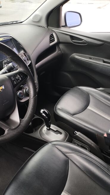 грузовой автомобиль: Chevrolet Spark: 2019 г., 1 л, Автомат, Бензин, Хэтчбэк