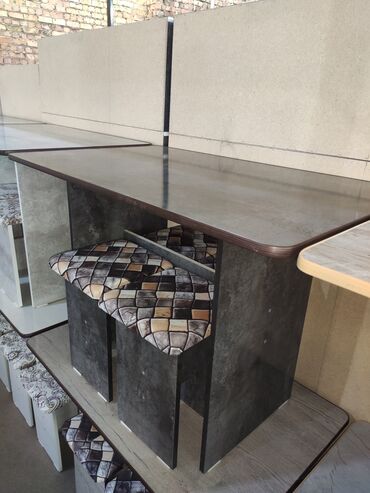 Кухонные столы: Столы новые кухонные Новые столы со стулчиками на кухню из российского — 5