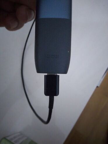 Toy paltarları və aksesuarları: IQOS ILUMA tütün qızdırma cihazı - Rəng: tünd boz/mavi ton -