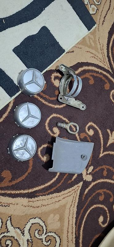 tir: Комплект разнородных автодеталей для Mercedes-Benz: рекс и колпаки сди — 1