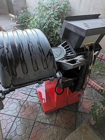 Другое автосервисное оборудование: Продаю аппарат для балансировки колес, привезен из Германии. Торг — 8