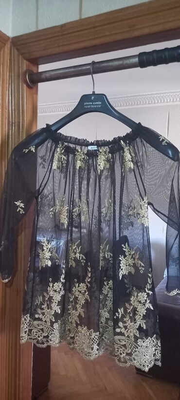 женские кофты с вырезом: Qara şəffaf tül bluz - Material: nazik, şəffaf tül - Rəng: qara