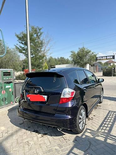 6000: Honda Fit: 2013 г., 1.5 л, Автомат, Бензин, Хэтчбэк — 2