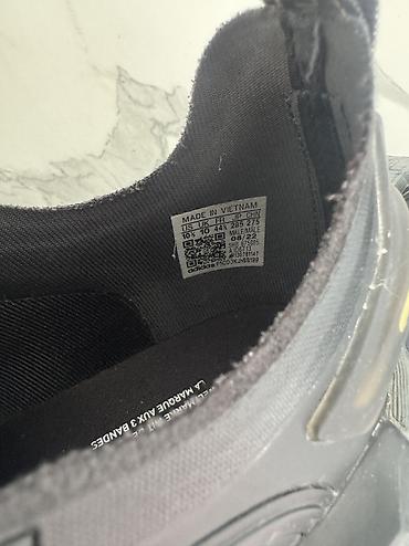 petronas: Мужские кроссовки, 43, 44, Adidas Originals, Б/у, цвет - Черный, Самовывоз — 4