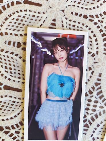 İncəsənət və kolleksiyalar: Məhsul: Blackpink temalı mini foto kartlar dəsti Təsvir: - 4 ədəd — 5