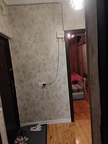 Mənzillər: Qaracuxurda Oz şexsi evimdir satiram,9/7 orta blok2 otaqLeninqrad — 7