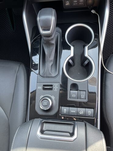 Toyota: Toyota Highlander: 2023 г., 2 л, Типтроник, Бензин, Кроссовер — 9
