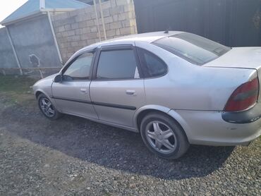 opel arenda: Opel Vectra: 2 л | 1997 г. 999999 км Седан