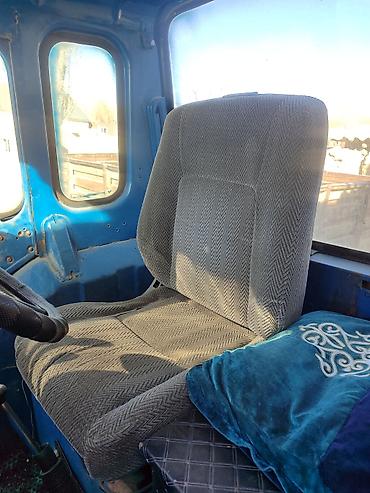 Другие тракторы: Трактор колесный синего цвета с прицепом. Телешкасы менен сатылат — 11