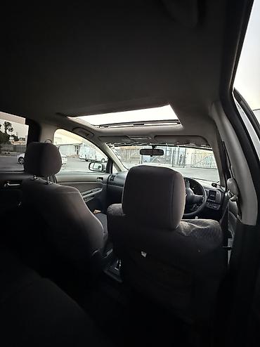 китайские минивены: Продаётся TOYOTA WISH минивэн с правым рулём, серебристый цвет кузова — 6