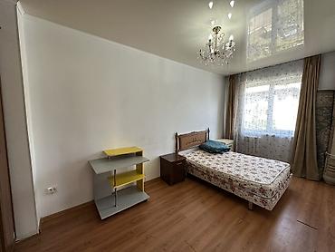 Бөлмөлөрдү сатып алуу: 4 бөлмө, 84 м², Жеке план, 3 кабат, Эски ремонт — 4