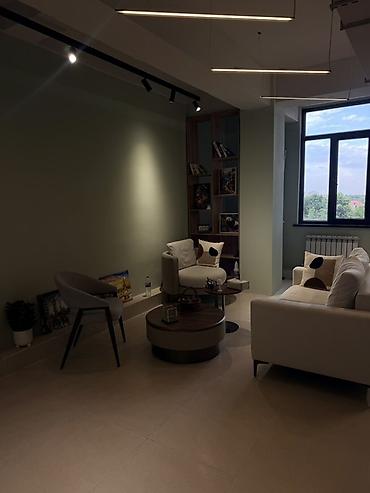 офисы на аренду: Аренда офисов, 33 м², В торговом центре — 4