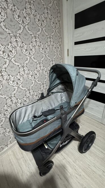 Gəzinti arabaları: Klassik gəzinti arabası, Kidilo, İşlənmiş, Yaş: 12-18 ay, Ünvandan götürmə — 4