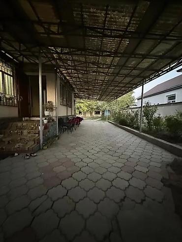 Продажа коттеджей и домов: ID008 🗝️Продаю дом 90кв2, район Аламединского рынка. •Участок 8,5 — 2