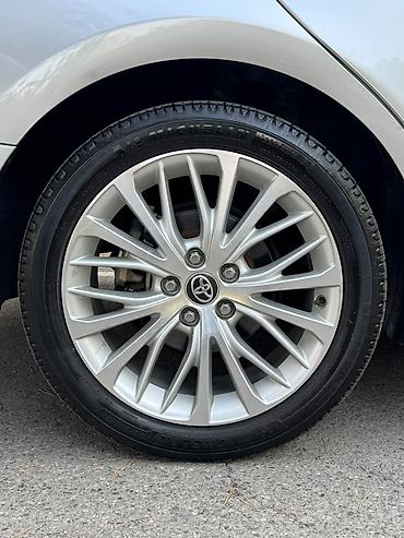 с сша: Toyota Camry: 2020 г., 2.5 л, Автомат, Гибрид, Седан — 6
