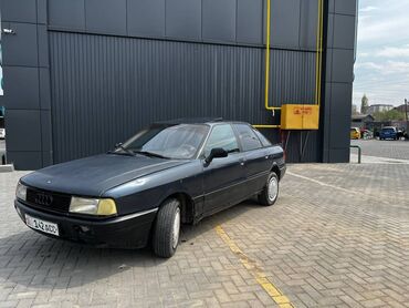 Audi 80: 1989 г., 1.8 л, Механика, Бензин, Седан