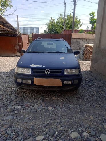 volkswagen transporter t2: Volkswagen Passat: 1994 г., 1.8 л, Механика, Бензин, Универсал