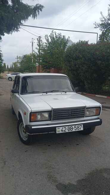 ravon r3 fara: Avtomobil: Lada Riva/2107 seriyası (klassik “Jiguli”) Kuzov: sedan, 4