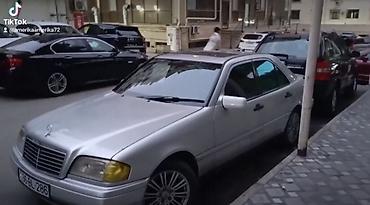 Mercedes-Benz: Mercedes-Benz C-Class: 2.8 l | 1994 il Sedan — 2