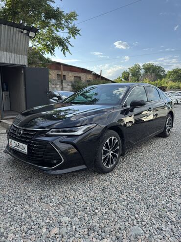 срочно продаю авто: Toyota Avalon: 2022 г., 2 л, Типтроник, Бензин, Седан