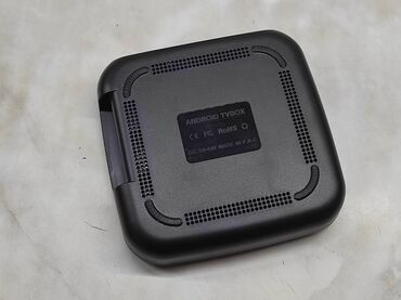 Aksesoari za TV i video: Android TV Box D9 5G – 4K Ultra HD Komplet uključuje: - TV Box D9 — 7