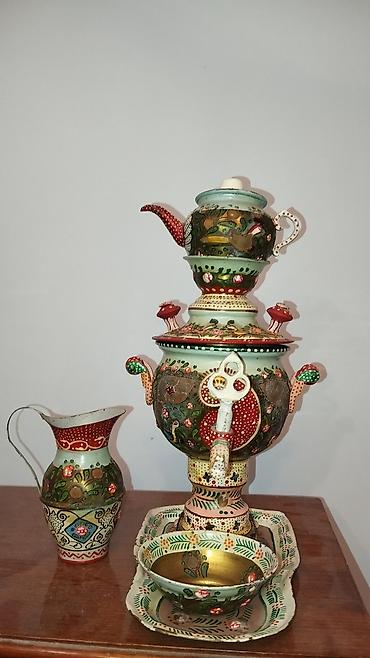 kasa: Rəngli əl işləri ilə bəzədilmiş metal samovar dəsti - Tərtibat — 1