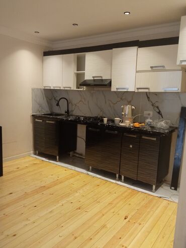 Uzunmüddətli kirayə mənzillər: İcarəyə/verilir: 2-i mərtəbəli həyət evinin 1-ci mərtəbəsi Tam — 12