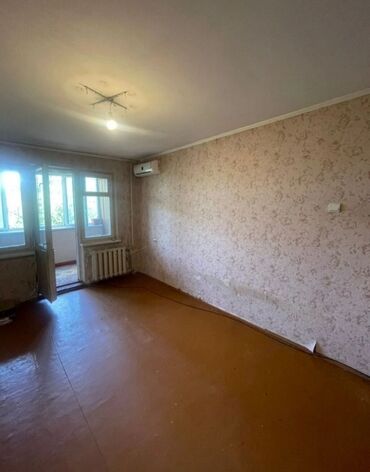 продаю 2 ком кв в бишкеке в Кыргызстан | Продажа квартир: 1 комната, 37 м², 104 серия, 3 этаж, Без ремонта, Центральное отопление