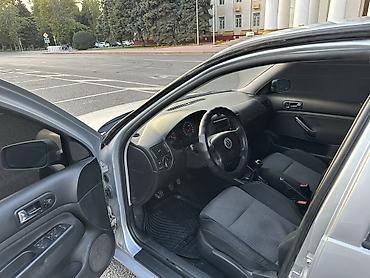 morning 2023: Volkswagen Golf: 2002 г., 2 л, Механика, Бензин, Хэтчбэк — 9