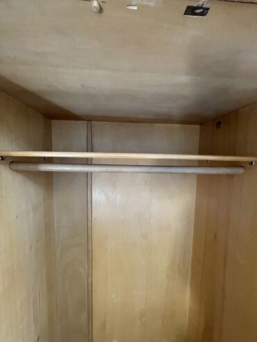 Шкафы для одежды: Болгария Шкаф деревянный для одежды, двери есть в наличии (можно — 2