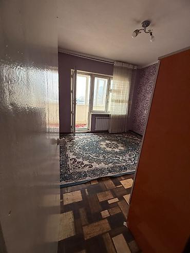 жк element: 2 комнаты, 50 м², Толойкон мкр., 105 серия, 4 этаж, Старый ремонт — 3