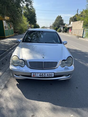 6 дыр: Mercedes-Benz C 240: 2000 г., 2.6 л, Автомат, Бензин, Седан