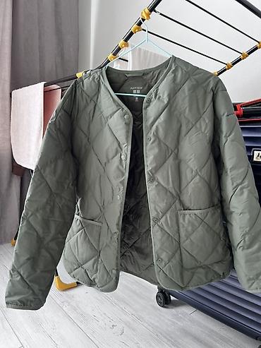 Сырт кийим: Стёганая куртка-лайнер Uniqlo Pufftech в оливковом цвете. Лёгкая — 1
