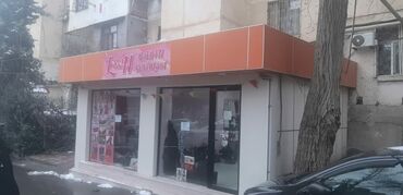 ehmedlide geyim magazalari: Əhmədli metrosu yaxinliginda məhlə girisinde hər bir şəraiti olan 3