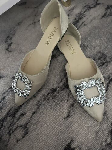Туфли, 38, Fashion, Жаңы, түсү - Саргыч боз, Өзү алып кетүү
