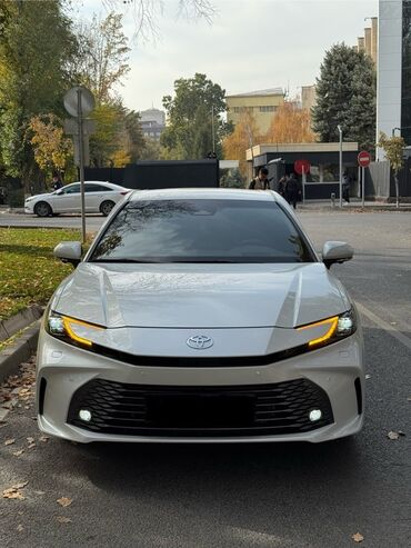машына прадажа: Toyota Camry: 2024 г., 2.5 л, Автомат, Бензин, Седан