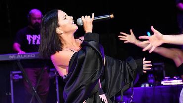 İnna Konsert,Satılır təcili, fan zon. 30 avqust sea breezde.Wp-a yaza