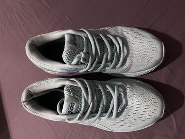 bmai кроссовки для бега: Оригинал купили из Америки Беговые кроссовки Asics светлого оттенка