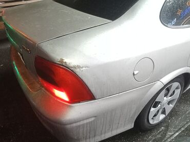 Opel: Opel Vectra: 1.8 l | 1997 il 337000 km Sedan — 9