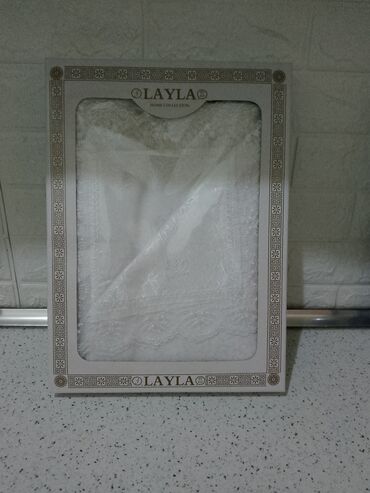 Hamam üçün Yeni rəng - Ağ Dəsmal, Ünvandan götürmə