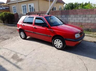 Volkswagen: Volkswagen Golf: 1992 г., 1.8 л, Механика, Газ, Седан