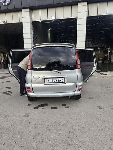 w211 e55 amg kompressor: Toyota Funcargo: 2003 г., Механика, Бензин, Минивэн — 3