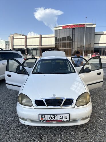 Daewoo: Daewoo Lanos: 2000 г., 1.5 л, Механика, Бензин, Седан