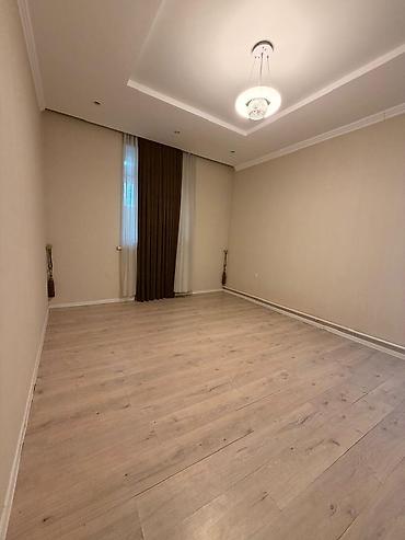 Продажа коттеджей и домов: Продаётся частный дом с просторным двором и навесом. Основные — 15