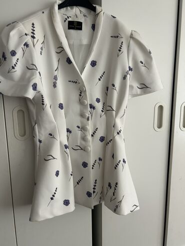 рубашка 46 размер: Женская блуза Elizz Brand, размер S - Цвет: молочно‑белый с нежным