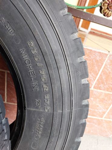 авто потолок: Michelin 4 шт бар 80 процент 235.75 17.5