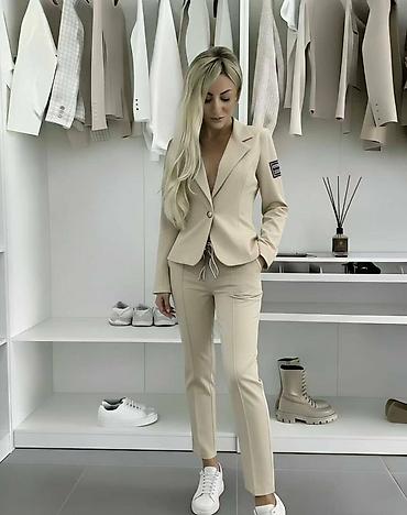 Kompleti: Damski komplet – sako i pantalone - Moderan dvodelni komplet u više — 9