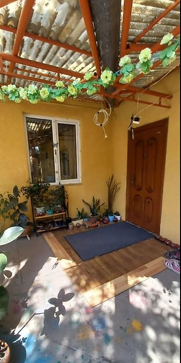 Продажа коттеджей и домов: Продаётся уютный дом в районе Карагачёвой рощи Общая площадь 80м² Две — 1