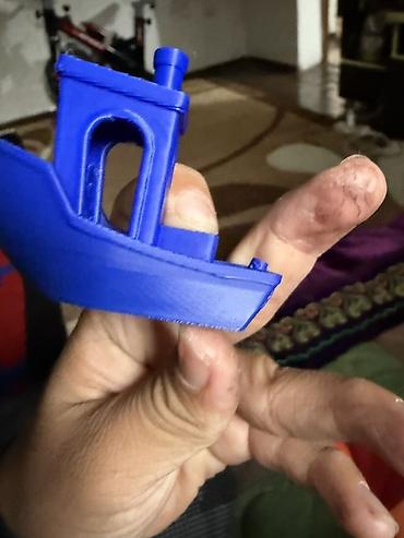 Модели кораблей: 3D-печатная модель лодочки “Benchy” (синий и оранжевый) - Материал — 1