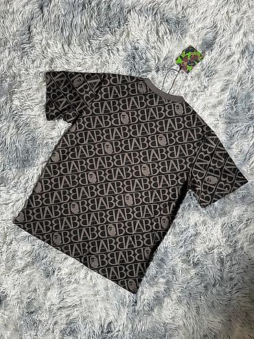 pull and: Мужская футболка, M, Новый, цвет - Коричневый, Платная доставка — 1